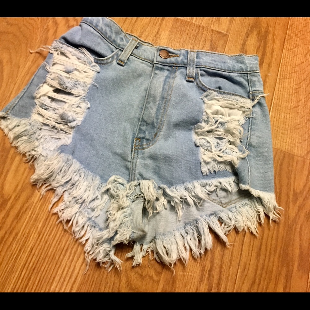 Fashion nova shorts 😎